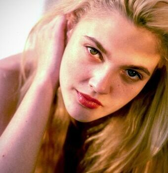 Drew Barrymore Nude Leaks OnlyFans Photo 30