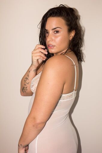 Demi Lavato Nude Leaks OnlyFans Photo 7