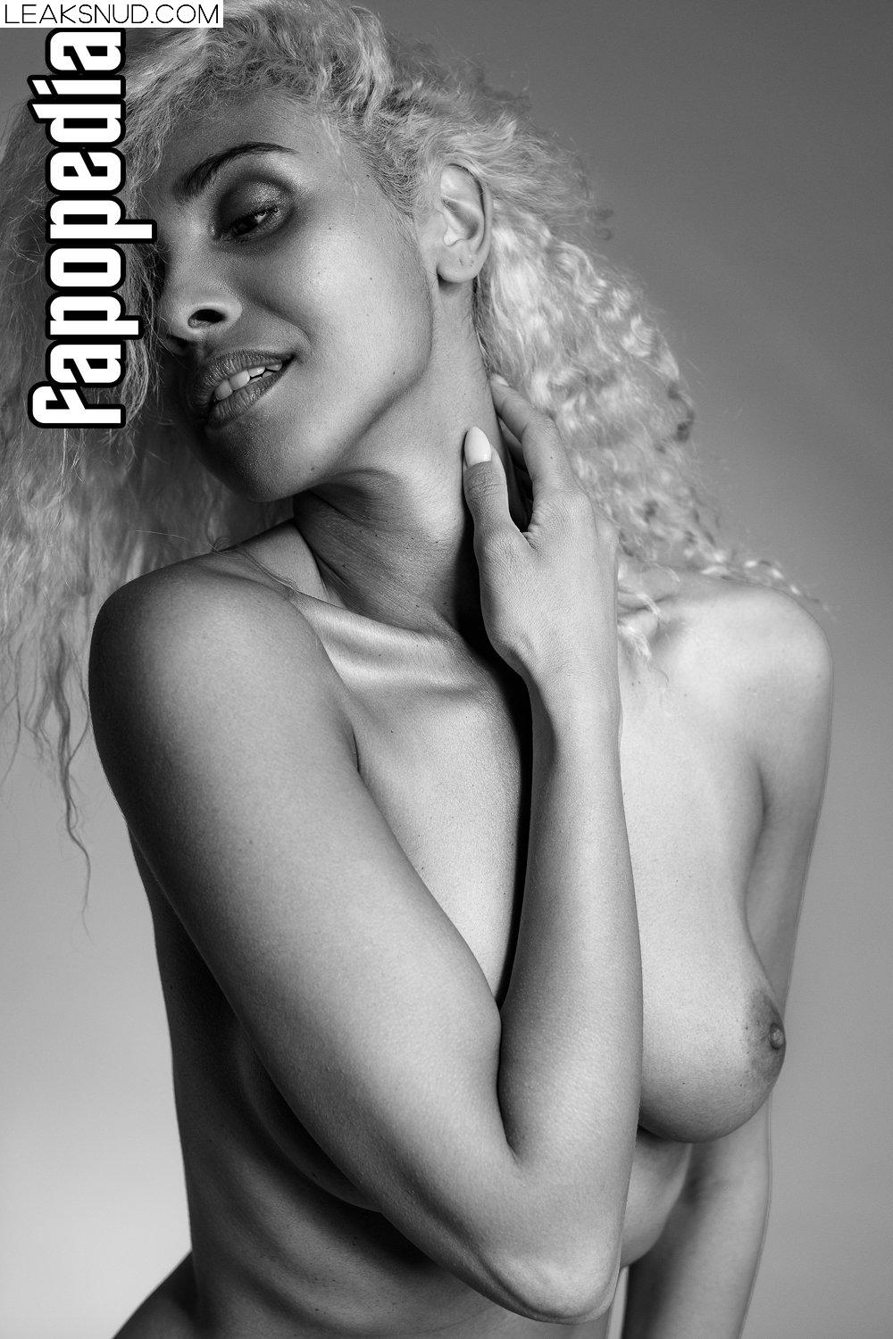 Zahia Dehar Nude leaks Onlyfans - EroMe