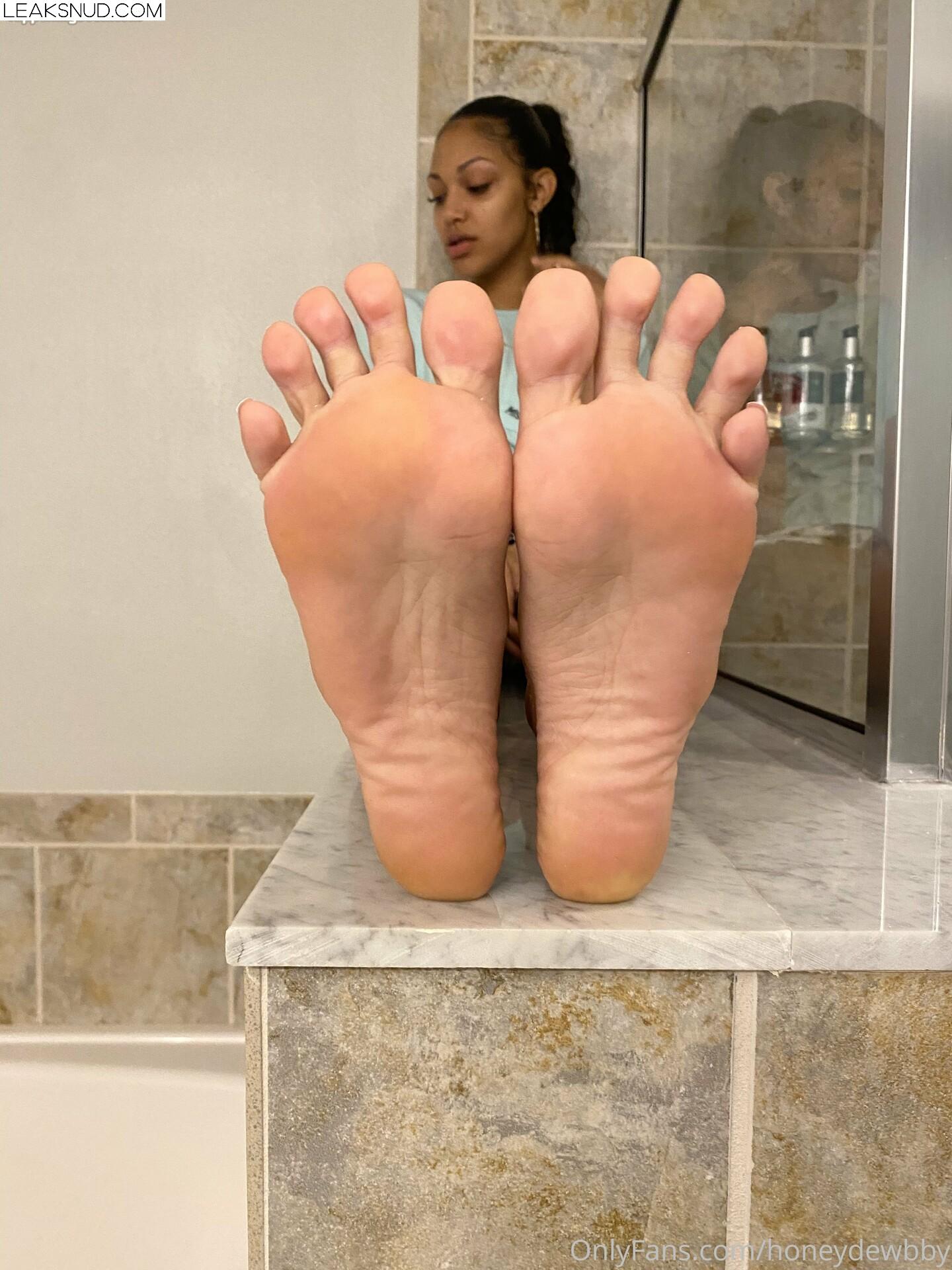 Jules Feet Nude leaks Onlyfans - EroMe