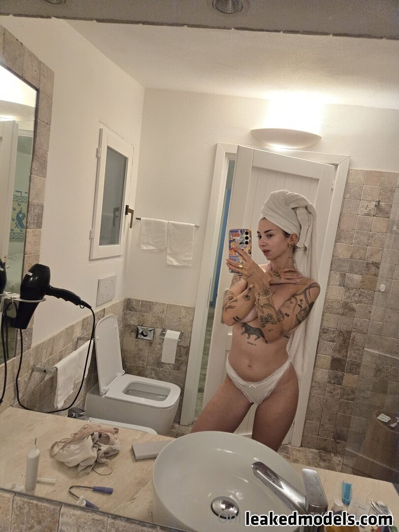 Foxylanaa Nude Leaks OnlyFans Photo 20