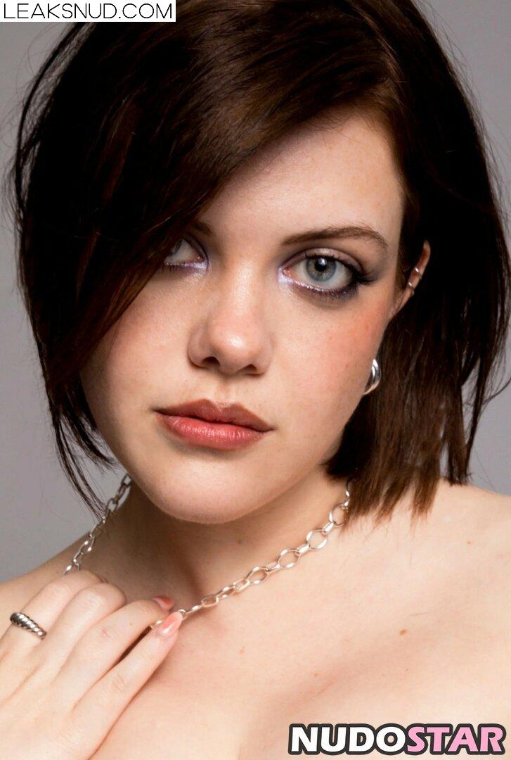 Georgie Henley Nude leaks Onlyfans - EroMe